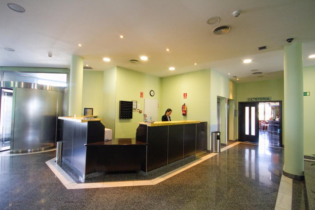 Hotel Los 5 Pinos Madrid Exterior foto